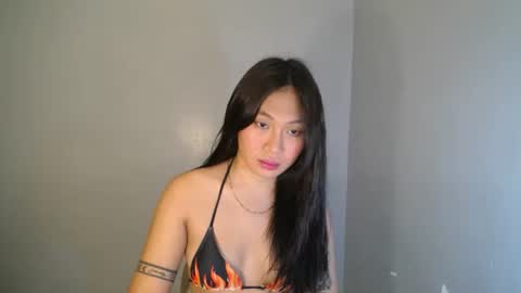 Jen online show from October 7, 4:44 pm