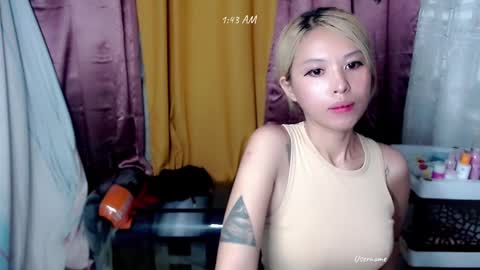 Snapshot of pinay_romancee chatting on February 6, 9:43 am pinay_romancee online show from February 6, 9:43 am