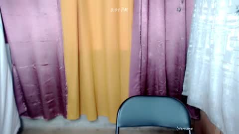 Snapshot of pinay_romancee chatting on January 19, 4:01 am pinay_romancee online show from January 19, 4:01 am