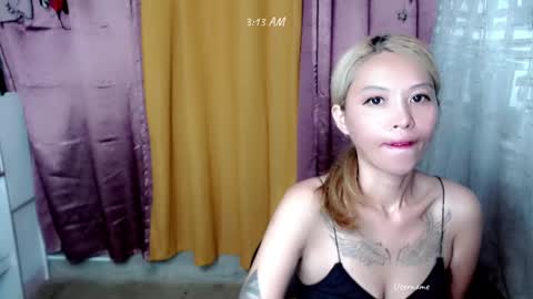 Snapshot of pinay_romancee chatting on January 21, 11:13 am pinay_romancee online show from January 21, 11:13 am