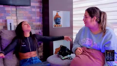 pink_as online show from February 16, 1:33 pm