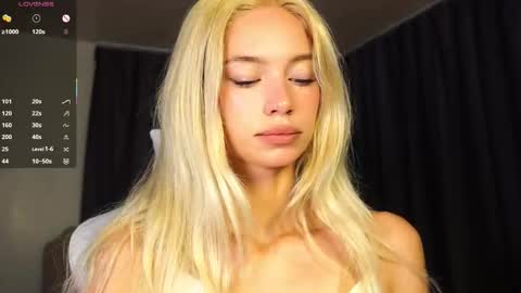Snapshot of pink_princess_k chatting on October 17, 5:38 pm Kate online show from October 17, 5:38 pm