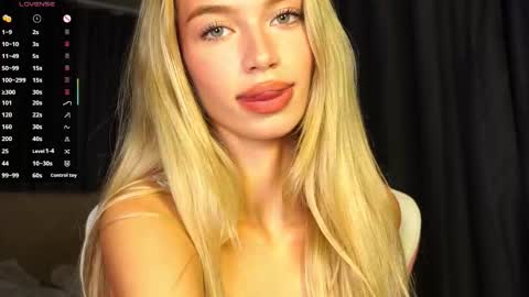 Snapshot of pink_princess_k chatting on October 11, 5:59 pm Kate online show from October 11, 5:59 pm