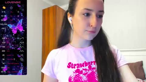 pink_soda33 online show from July 17, 7:02 am