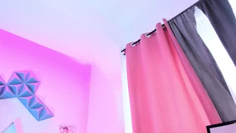 Snapshot of pinkk_demon chatting on October 7, 4:11 pm PINKK online show from October 7, 4:11 pm