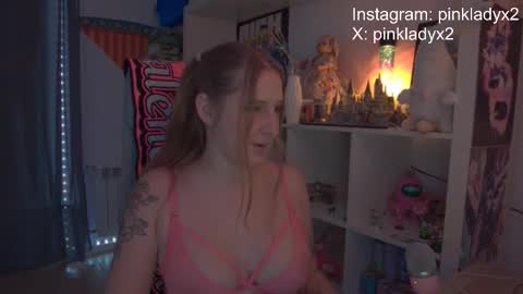 pinkladyx2 online show from January 5, 9:18 pm
