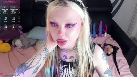 Helen Goat online show from December 6, 7:21 am