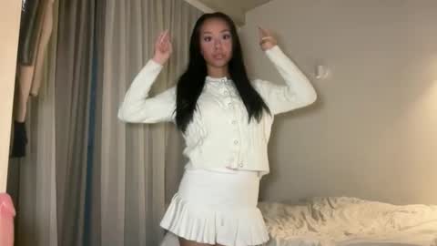 pinkunicorn0728 online show from April 29, 7:41 pm