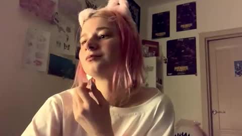 Snapshot of pinkvampire chatting on October 9, 9:19 pm Sara online show from October 9, 9:19 pm