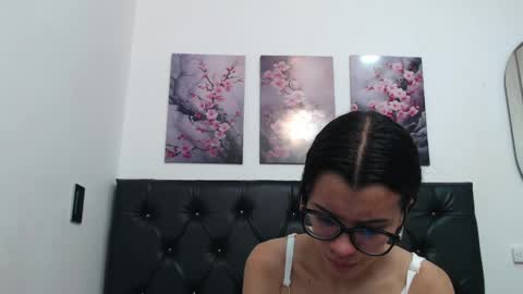 pinky_f00x online show from April 25, 7:11 pm