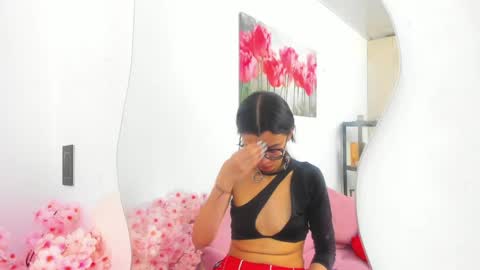 pinky_f00x online show from June 5, 8:04 pm