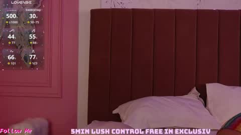 Pinky online show from April 15, 7:58 pm