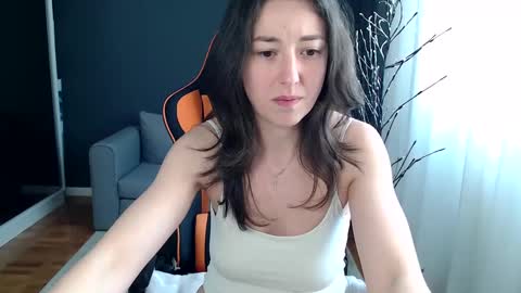 Snapshot of piscesgirl06 chatting on February 7, 7:07 am piscesgirl06 online show from February 7, 7:07 am