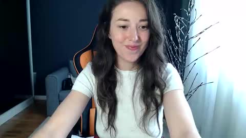 Snapshot of piscesgirl06 chatting on October 16, 6:16 am piscesgirl06 online show from October 16, 6:16 am