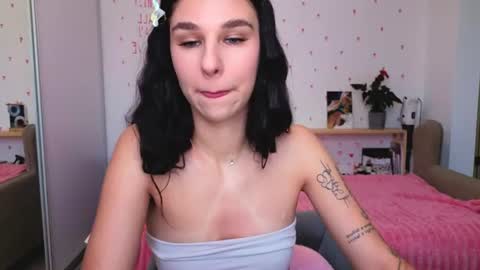 Molly online show from June 21, 5:55 am