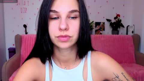 Molly online show from July 3, 7:14 am