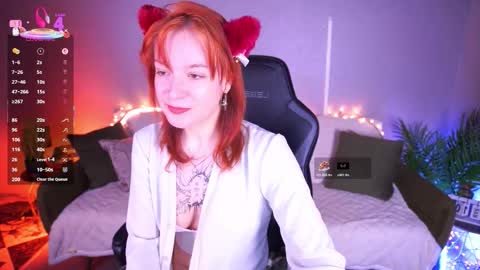 pixiepeachh online show from March 10, 2:43 pm