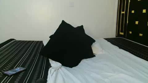 pixietease1 online show from April 18, 7:58 pm