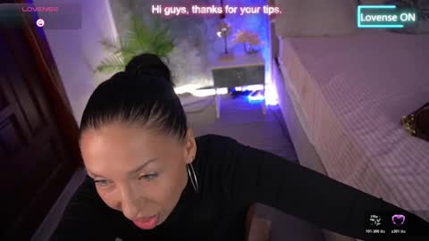 Snapshot of playboybrunette chatting on October 17, 3:04 pm Lora online show from October 17, 3:04 pm
