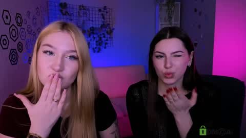 Sophie online show from April 26, 10:40 pm