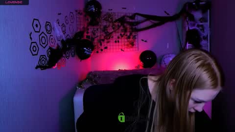 Sophie online show from October 22, 1:27 pm