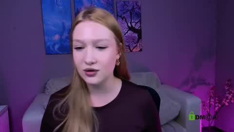 Sophie online show from November 25, 9:37 pm