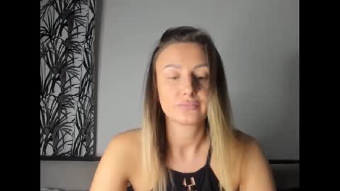 Snapshot of playfulaudrey chatting on December 2, 9:15 pm PlayfulAudrey online show from December 2, 9:15 pm
