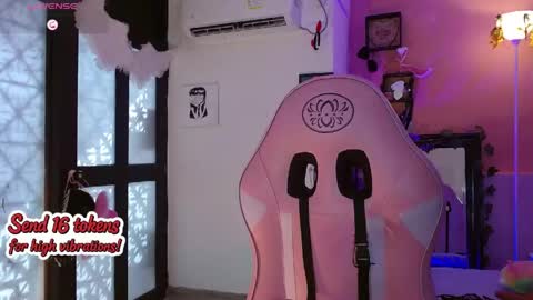 poison_liv online show from April 23, 1:13 pm