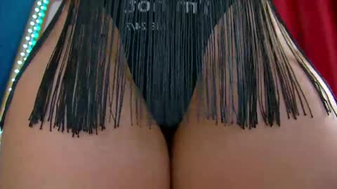 poison_milf_ online show from January 16, 5:25 am