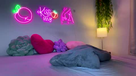 Jenna online show from April 28, 2:27 am