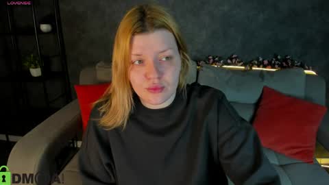 Polly online show from April 20, 1:08 am