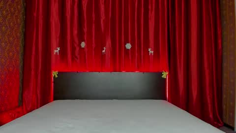 Polly online show from December 5, 7:52 am