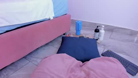 POLLY online show from April 23, 12:29 pm