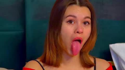 Polly online show from February 9, 4:46 am