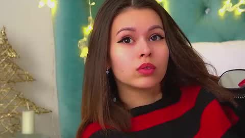 Polly online show from December 22, 8:12 pm