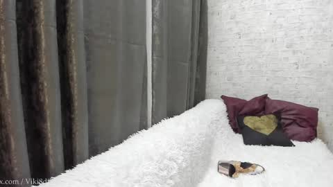 Snapshot of pornodoll_viki chatting on January 11, 1:48 am Viki Di online show from January 11, 1:48 am
