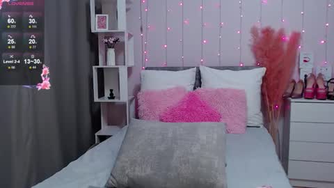 Snapshot of pornogirlx chatting on October 13, 7:38 pm Masha online show from October 13, 7:38 pm