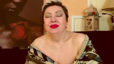 LADY POSH online show from April 15, 7:58 pm