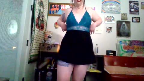 Snapshot of pppawg chatting on February 16, 9:59 am PAWG Pale Princess online show from February 16, 9:59 am