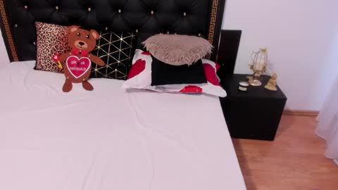 Ailyn online show from February 24, 5:41 am