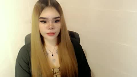 MAXXINE online show from April 27, 7:16 am