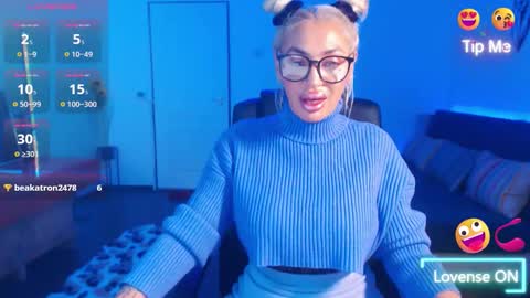 Victoria online show from December 1, 9:06 pm