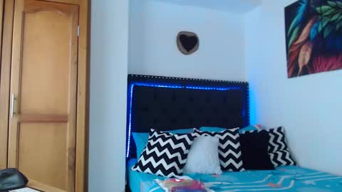 ---- online show from February 6, 4:21 pm