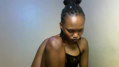 Snapshot of prettie_candy9 chatting on October 12, 11:18 pm Prettie candy9 online show from October 12, 11:18 pm