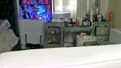 Yasmine pretty online show from February 19, 3:50 am