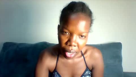 pretty_angel9 online show from April 20, 6:27 am