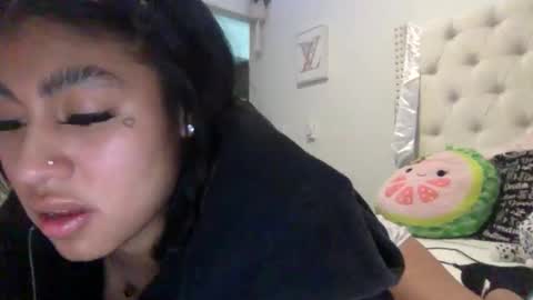 pretty_girl828687 online show from March 11, 6:21 pm