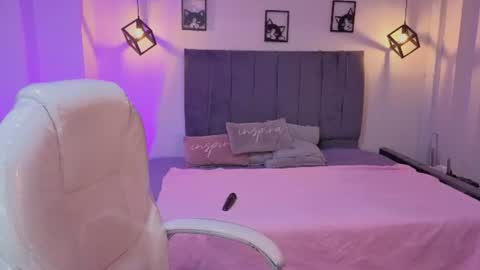 pretty online show from June 13, 4:21 am