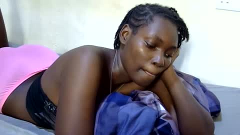 pretty_leila1 online show from June 7, 10:33 am