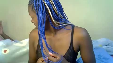 Snapshot of pretty_liny chatting on October 11, 9:39 pm pretty_liny online show from October 11, 9:39 pm